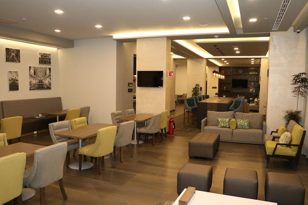 Hampton Inn & Suites By Hilton Puebla Exteriér fotografie